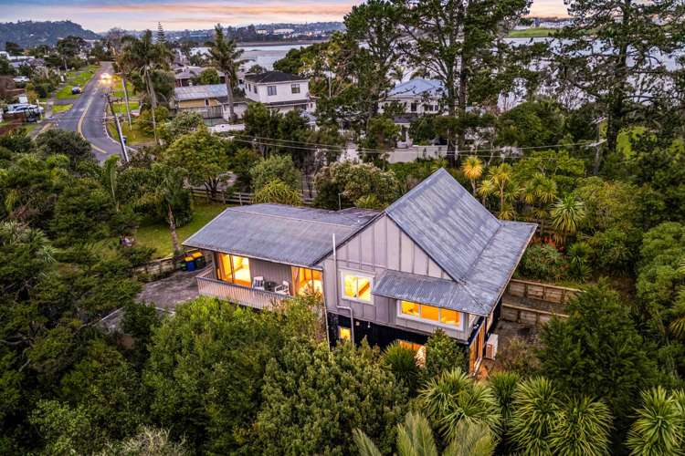 2 The Terrace Herald Island_5