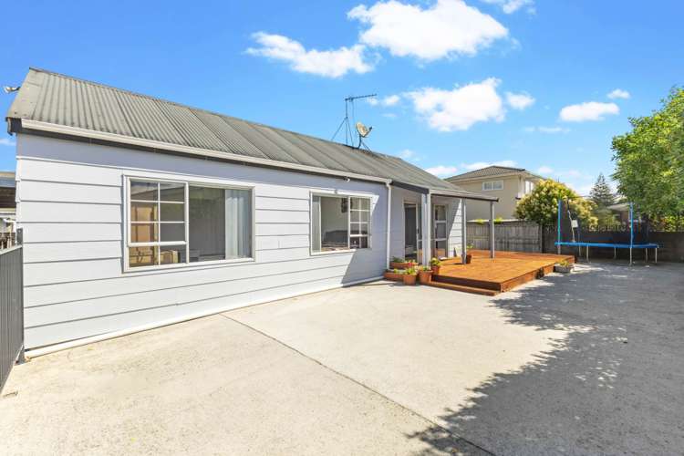 1/63 Kenderdine Road_0