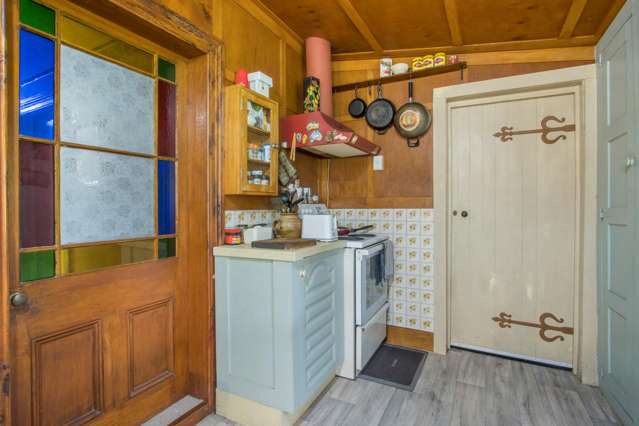 10A Queen Street Waikino_4