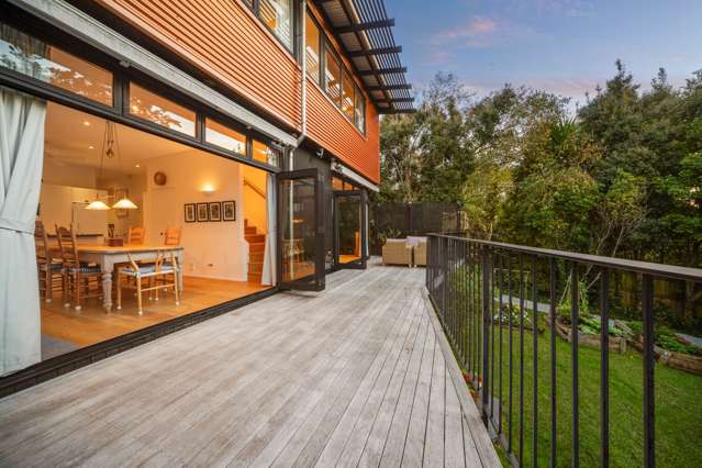 Architectural Elegance 1012m² of Absolute Privacy