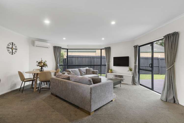 319c Royal Road Massey_5