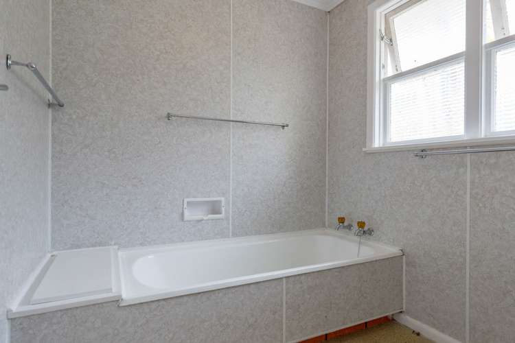 43 Mark Avenue Paparangi_12