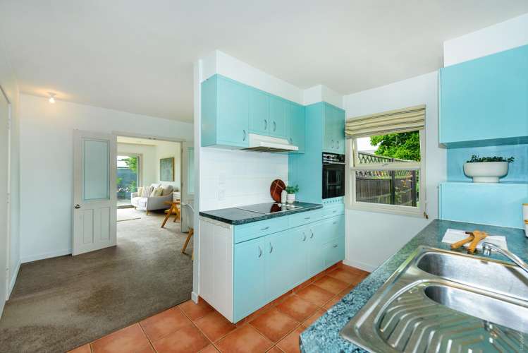 2/7 Camberwell Place Avonhead_10