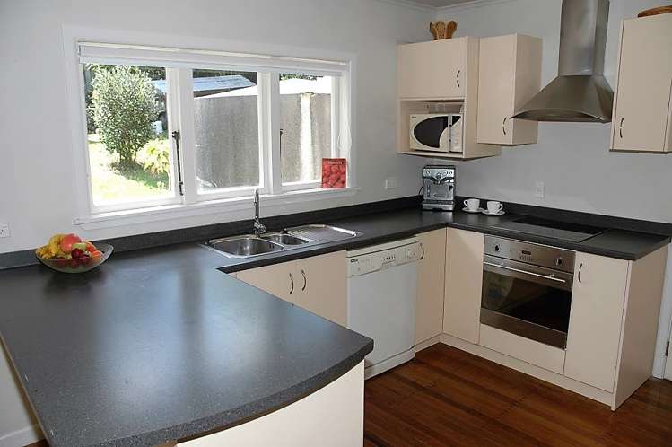 5 Springtime Crescent Stanmore Bay_4