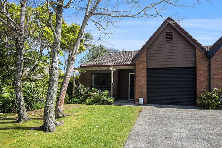 2/240 Fairway Drive_0