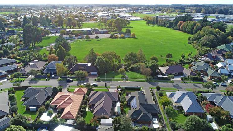 1 Stable Way Belfast_16