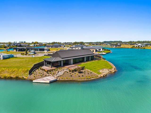 Architectural canal front masterpiece