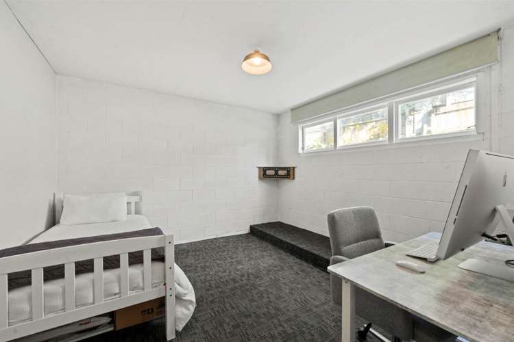 14 Tirimoana Road Te Atatu South_17