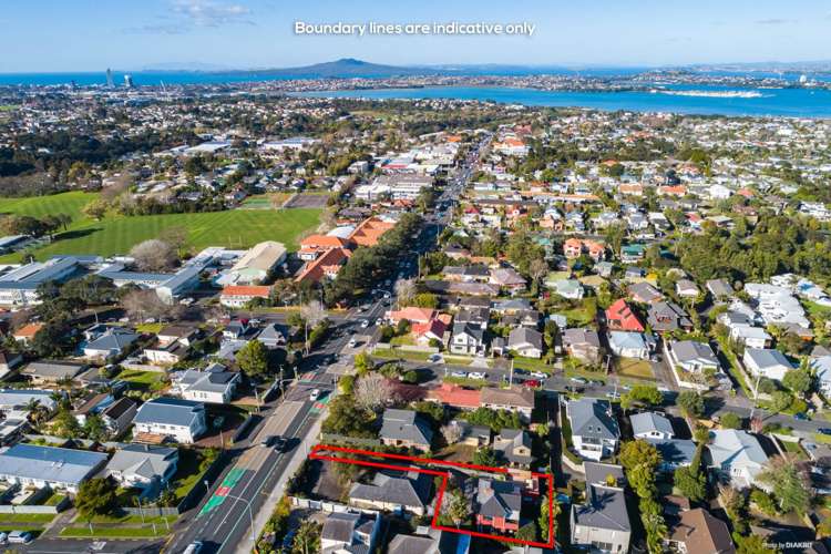 2/180 Onewa Road Birkenhead_22