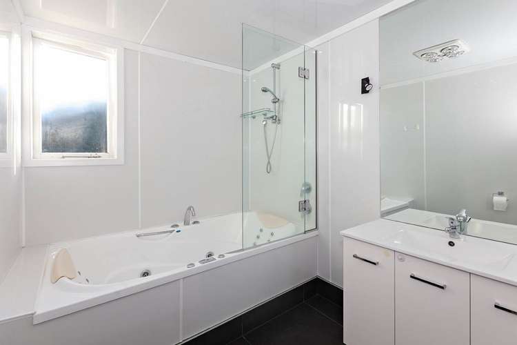 58 Matata Street Blockhouse Bay_8