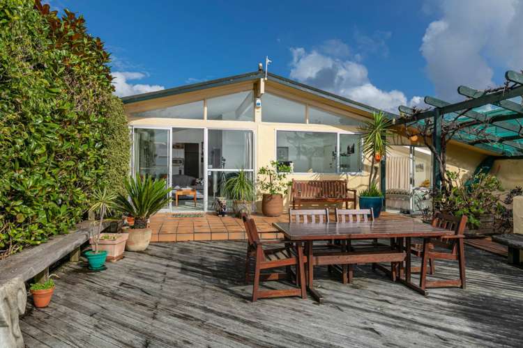 111 Churchill Road Murrays Bay_9