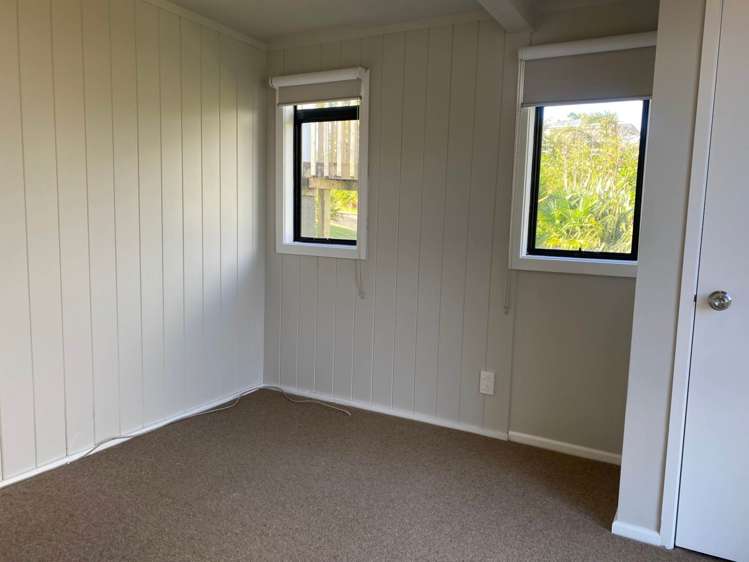 51 Roberts Road Matakatia_20