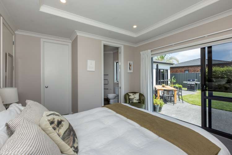 4 Portland Place Poraiti_12