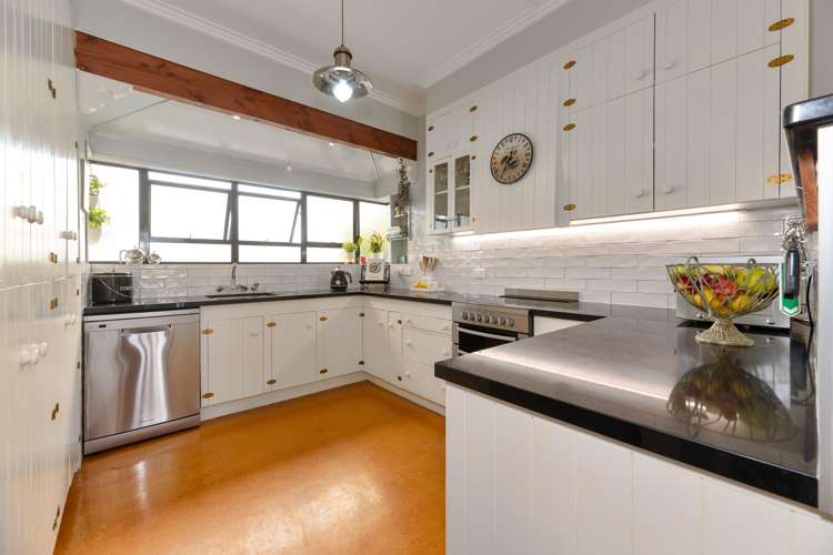 55 Commodore Drive Lynfield_13