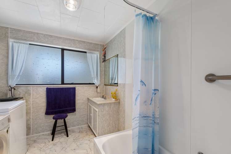 9 Chrystall Street Foxton Beach_15