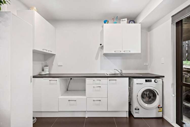1/150 Bradbury Road Botany Downs_16