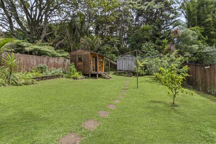 667 Huia Road Parau_27