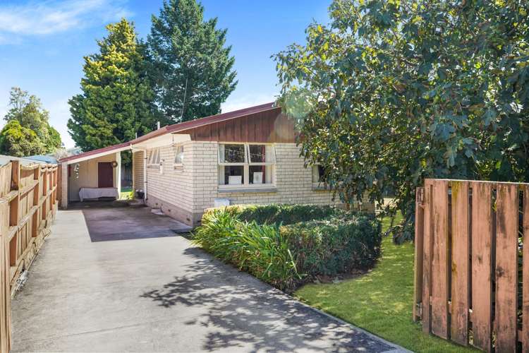 65 Resthill Crescent Glenview_18