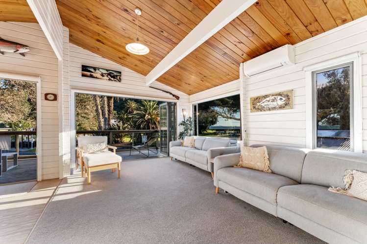 54 Waiwera Road Waiwera_9