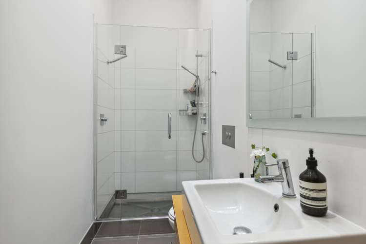 2 Chatham Street Berhampore_14