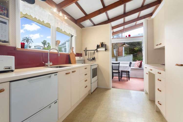 5 Mcilroy Avenue Hillsborough_6