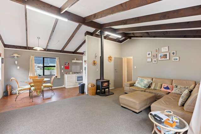 49 Tasman Road Otaki Beach_3
