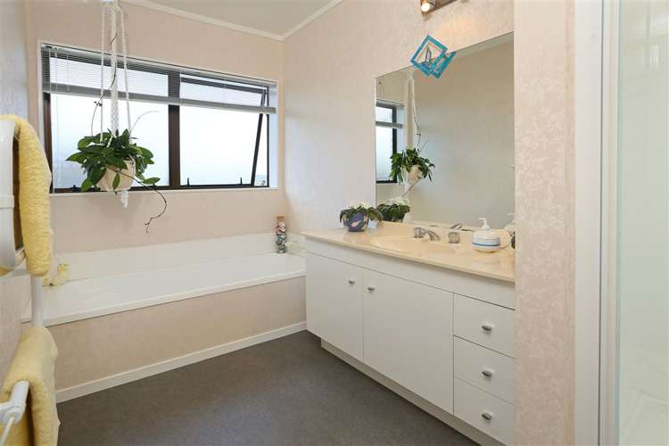 10 Tirohunga Drive Henderson_13