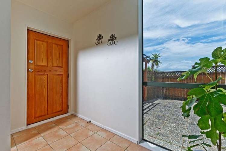 2/14 Greenridge Court Glenfield_11