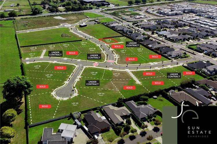 12 Sir Tristram Boulevard_0