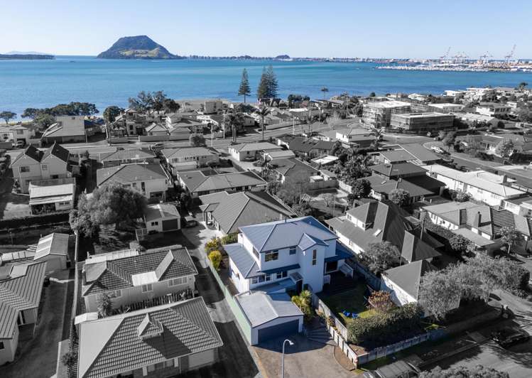 19 Crescent Road Otumoetai_26