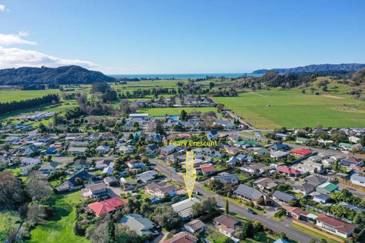 5 Feary Crescent Takaka_23