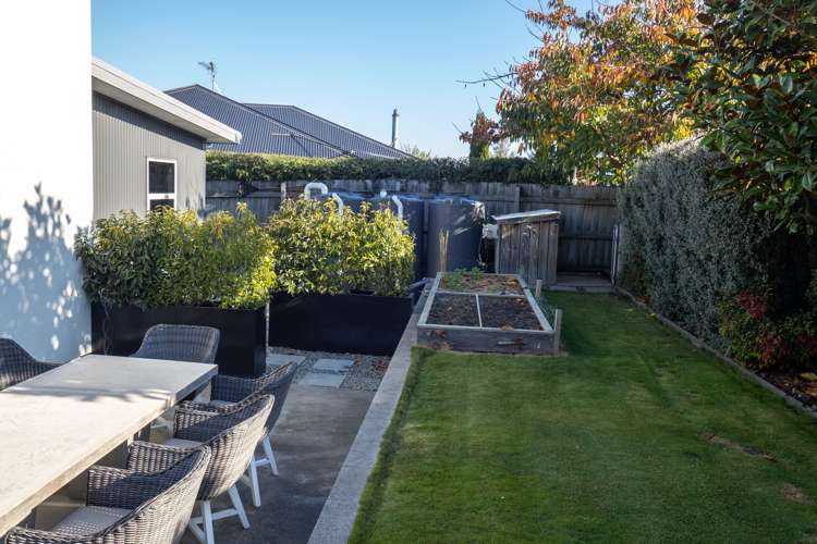 27 Geoff Geering Drive Netherby_20