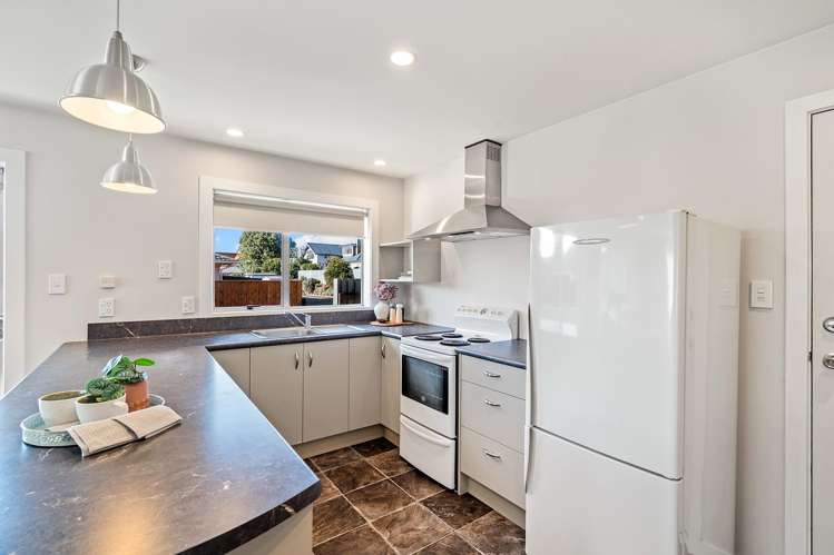 1/8 Hythe Lane Saint Martins_6