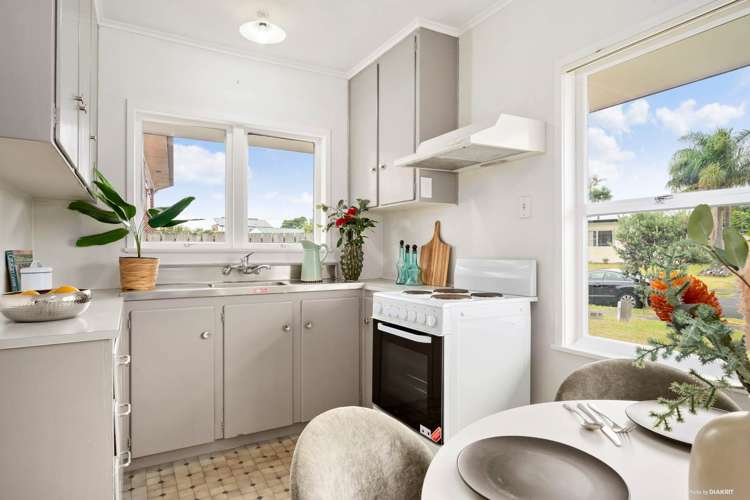 2/2b Dowling Place Pakuranga_9