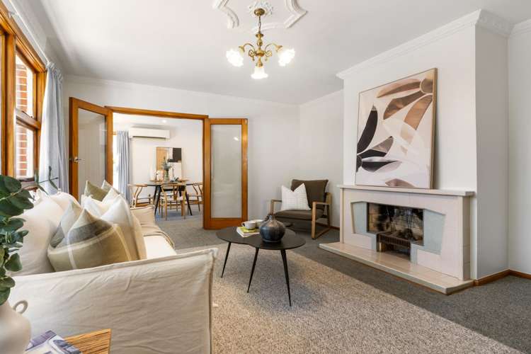 55 Woodbury Street Russley_1