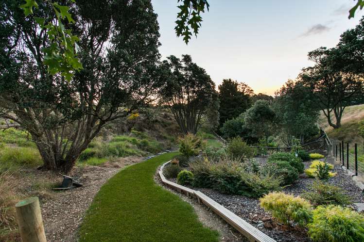 462 Redoubt Road Flat Bush_17