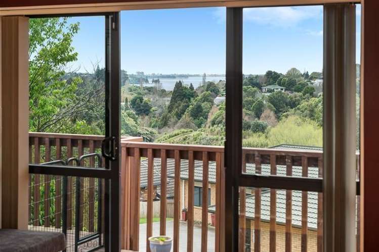 46 Waipuna Grove Welcome Bay_5