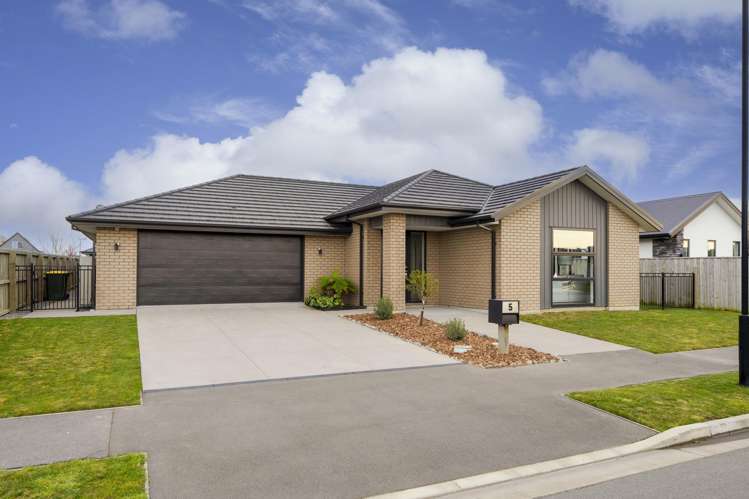 5 Acrasia Street_5