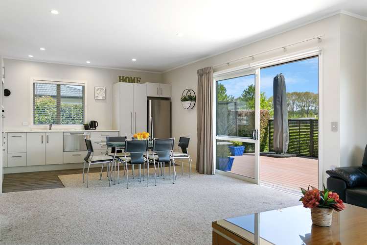 3 Maison Way Rangatira Park_8