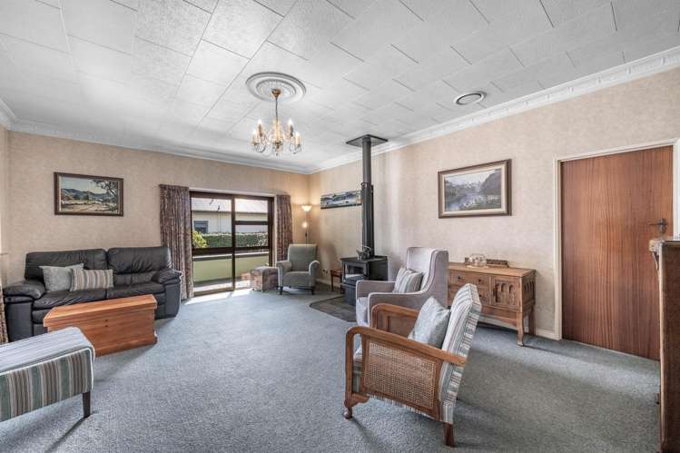 442 Queens Drive Windsor_2