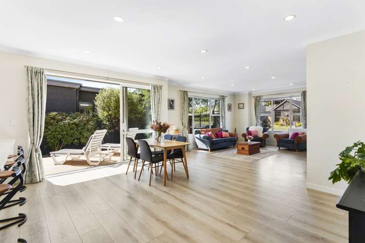 32 Colonial Drive Silverdale_9