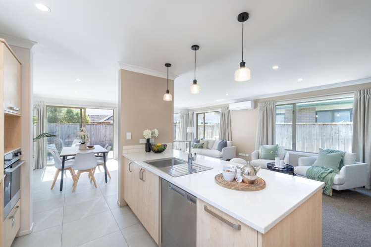 2 Yeats Grove Trentham_5