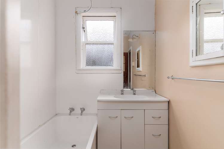 19 Masters Crescent Masterton_9