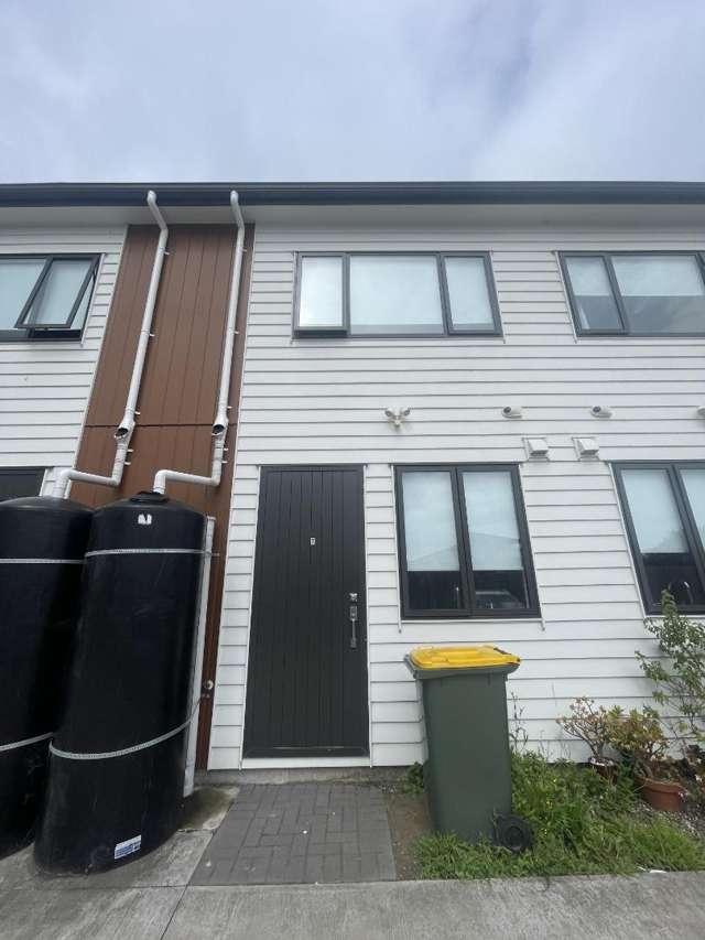 7/1 Sylvan Cresent, Te Atatu South