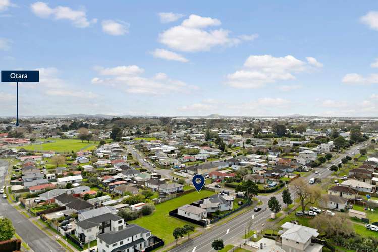 4 Fisher Crescent and 174 Preston Road Otara_4