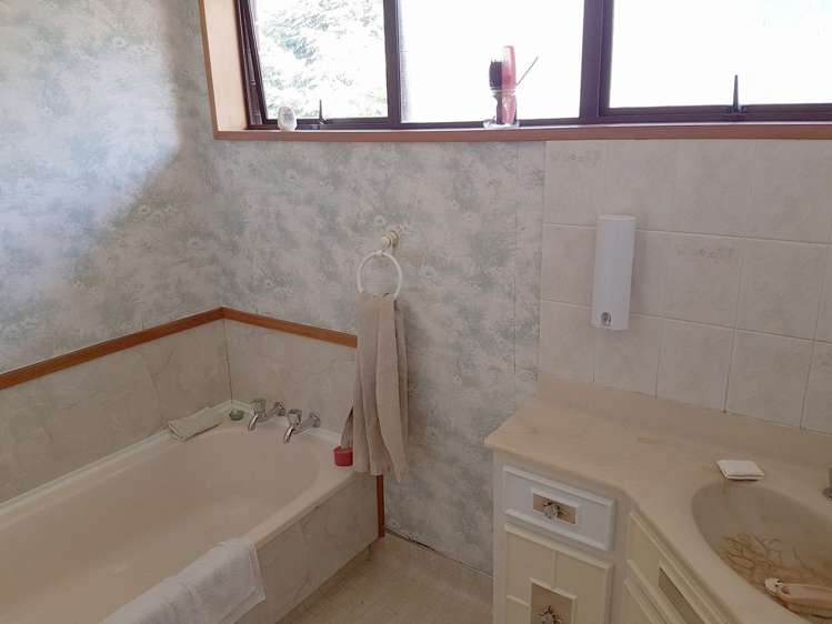 120 Merrie Creek Road Clinton and Surrounds_16