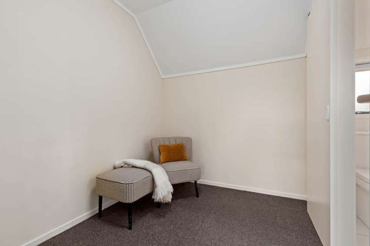 32 Muirfield Street Wattle Downs_12