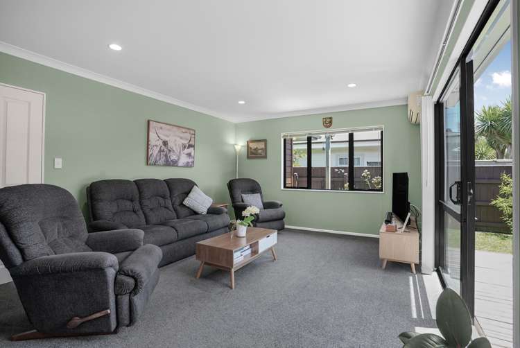 64a Hyde Street Wainuiomata_4