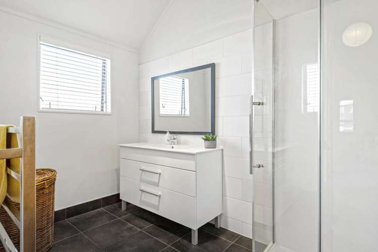 2/3 Eversleigh Road Belmont_18