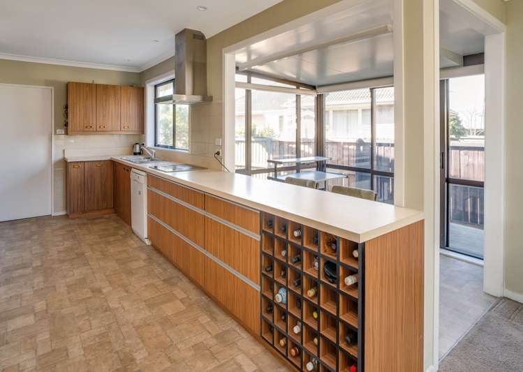 399 Yaldhurst Road Russley_2